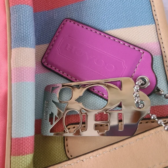 New Coach Handbag - Picture 6 of 10